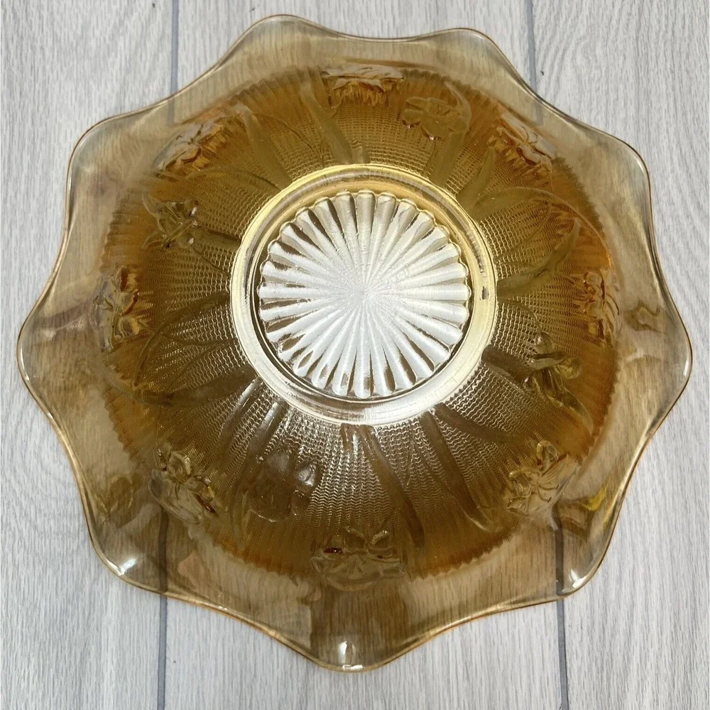Vtg Smoked Amber Lusterware Glass Bowl Decorative Fruit Serving Centerpiece